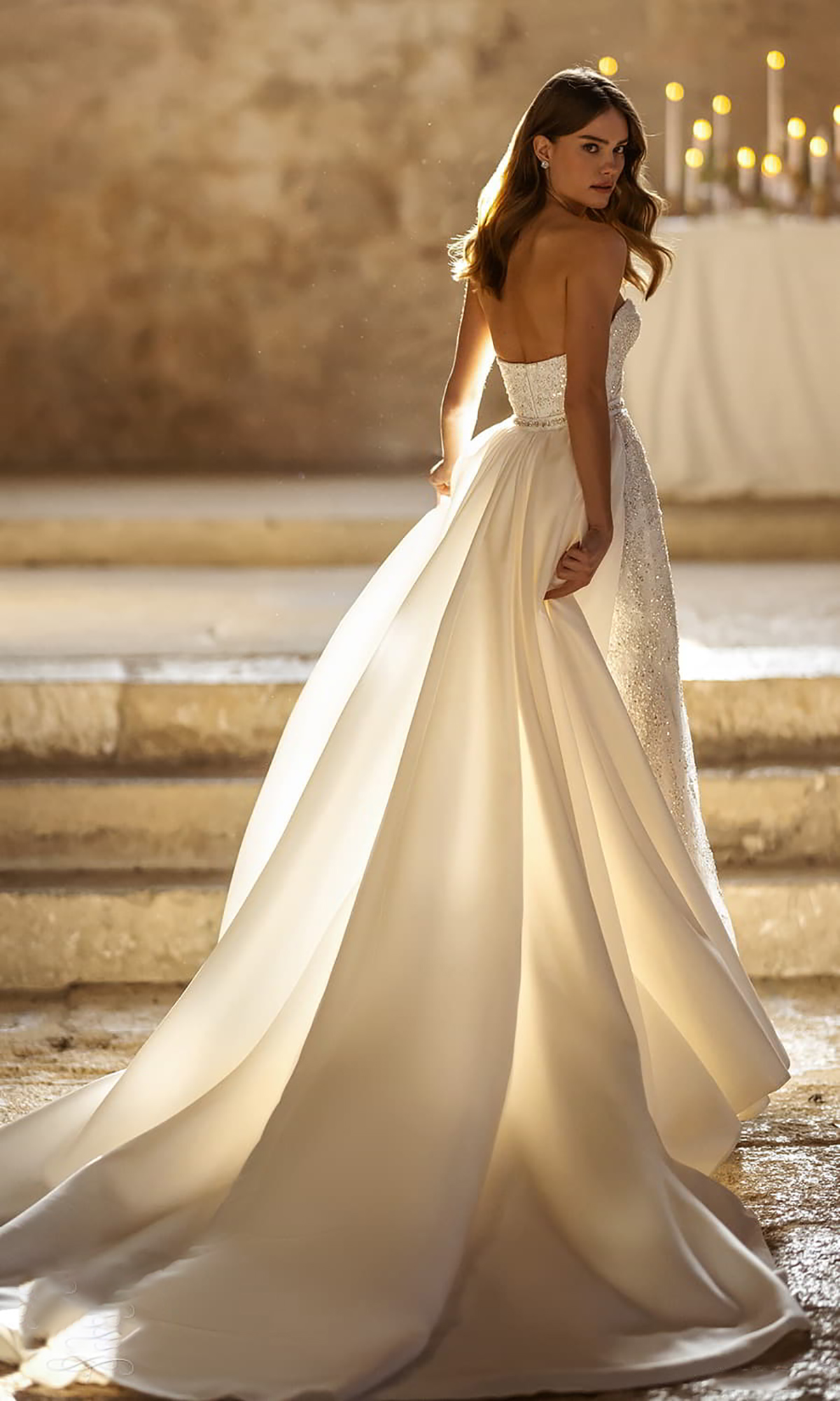 Abiti da sposa moderni a sirena Abiti da sposa senza spalline con scollo a cuore staccabile con paillettes Abiti da sposa in raso realizzati su misura