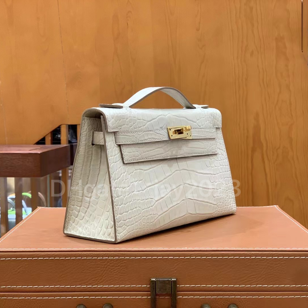 10S Sac de designer entièrement fait à la main Portefeuille Femmes Sacs à main de haute qualité Princesse Femme Sacs à bandoulière Importé peau de crocodile Designer 22cm Lady Fourre-tout en cuir véritable