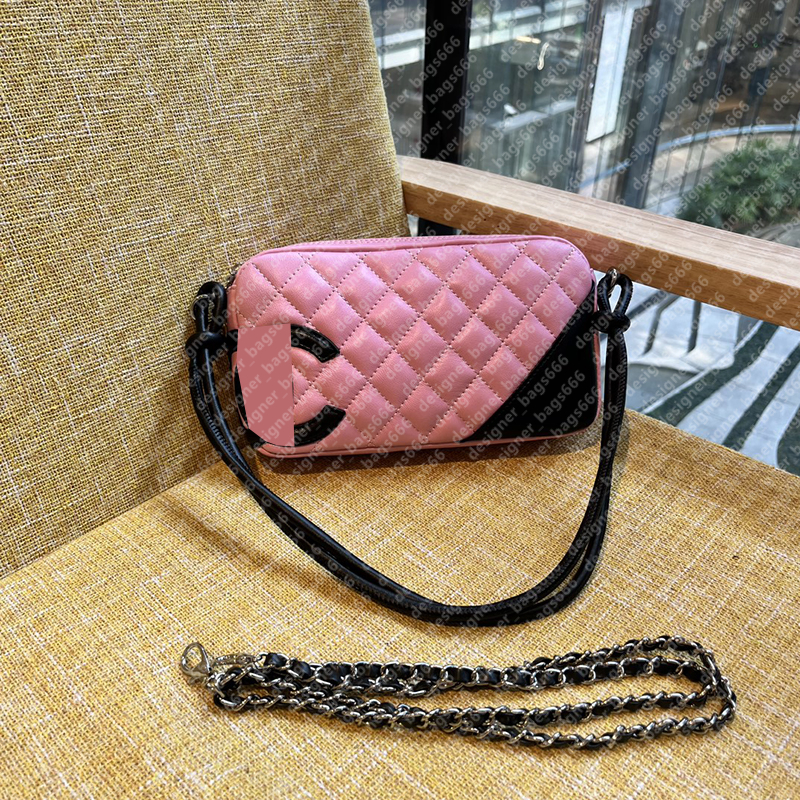 Underarmsäckar crossbody påsar designer väskor hanterar c axelväska c bowling handväskor pursar kvinnliga designer plånböcker crossbody fyrkantig äkta läder tygkoppling väska