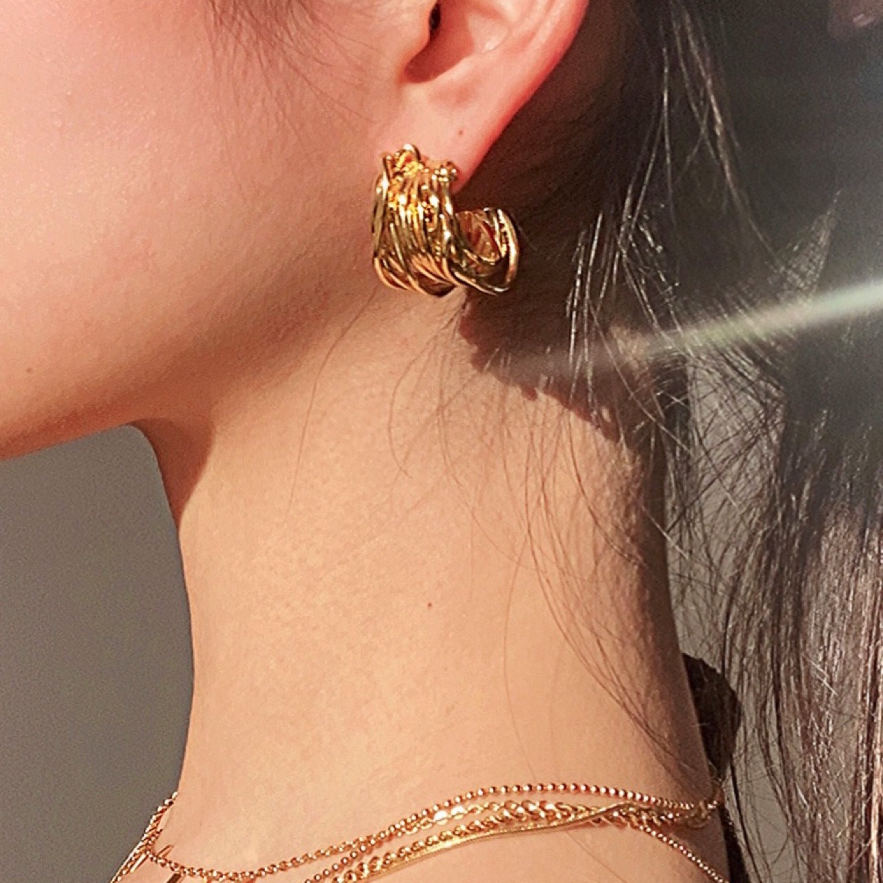 Multi layered Gold Ear Hoop Earring Women's French Retro Light Luxury High-end Metal Hollowed Out Three-Dimensional Heavy-duty Wound Semi-circular Ear Studs Earrings