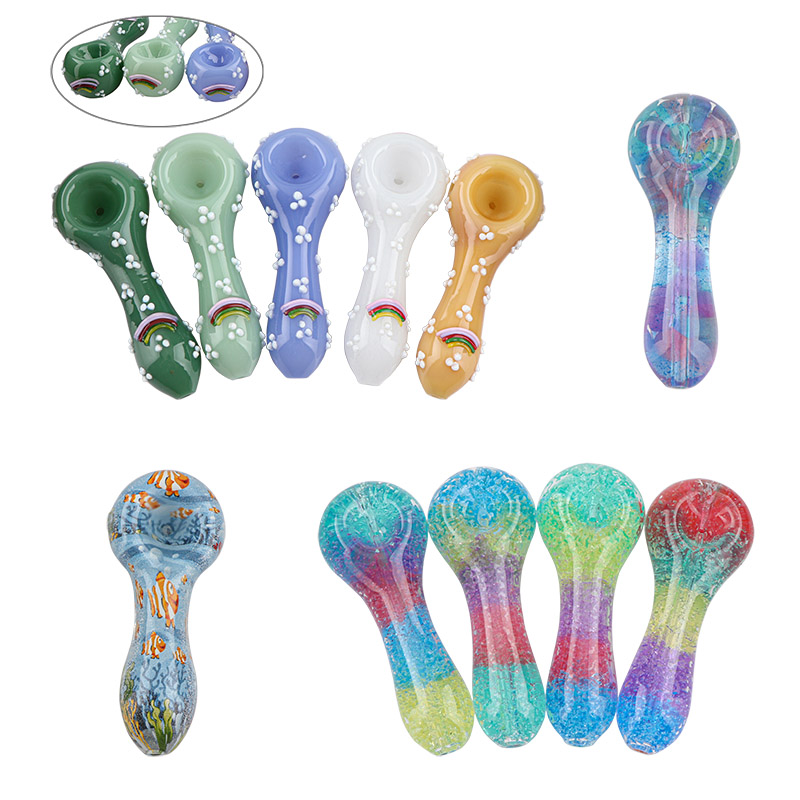 Pipe à fumer en verre Pipes à main en Pyrex Cuillères colorées Vis arc-en-ciel avec floral Agung Coloré Fraise Panda Art Mode Accessoires pour fumer