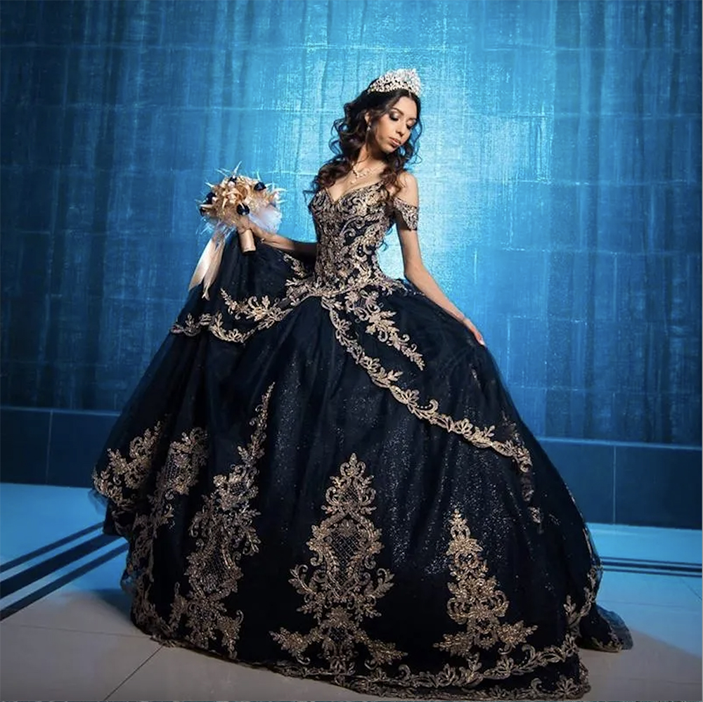 2024 Sexy Navy Blue Bling Quinceanera Dresses Ball Offts Thoulder Gold Embroidery Lace Crystal Beads Sequed Sweet 16 Vestido de 15 Anos Party Prom Prom Donshs