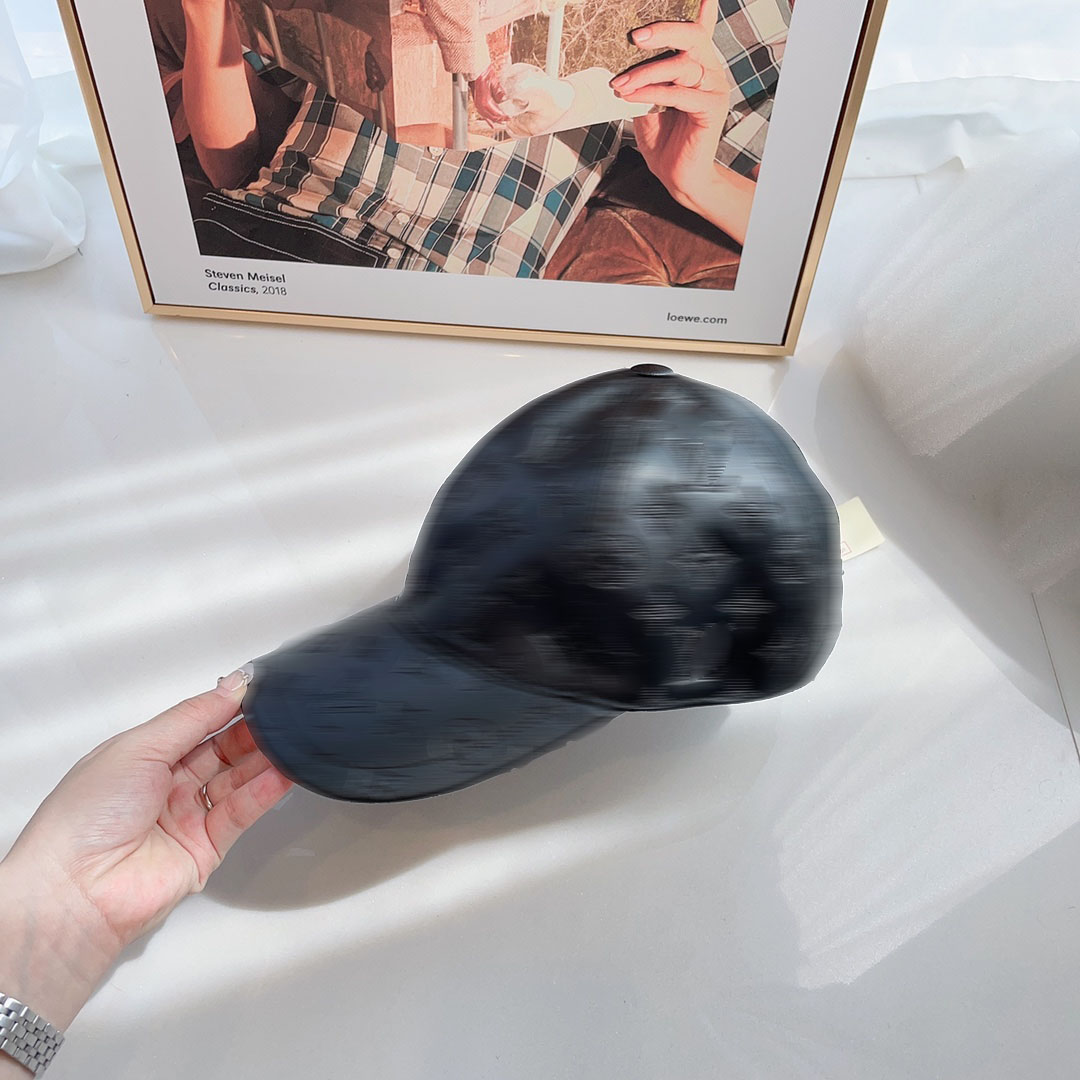 Gorra de béisbol de primavera y verano para mujer Artista Cuero Sólido Letra colorida Flor Impreso Casqueta Al aire libre Versátil Artículo único Sombrero de diseñador