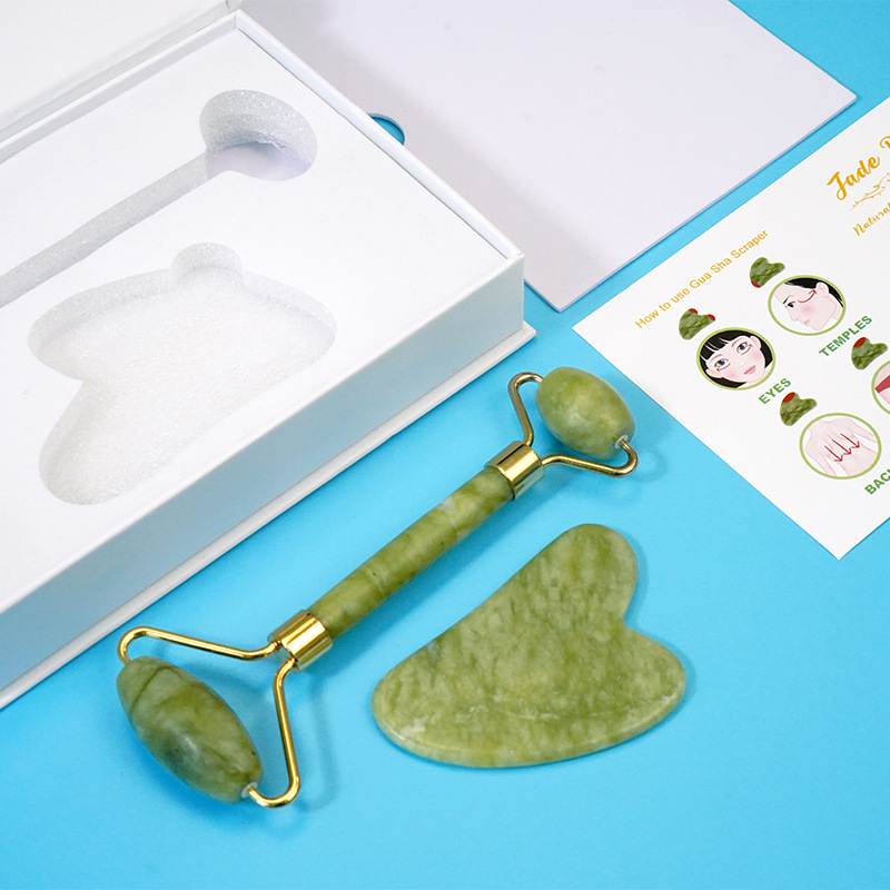 Fabriekslevering Jade Roller en Gua Sha Set Gezichtsmassager Natuursteen Guasha Schrapen Massage Gezicht Hals Lichaam Schoonheid Gezondheid Huidverzorgingshulpmiddelen