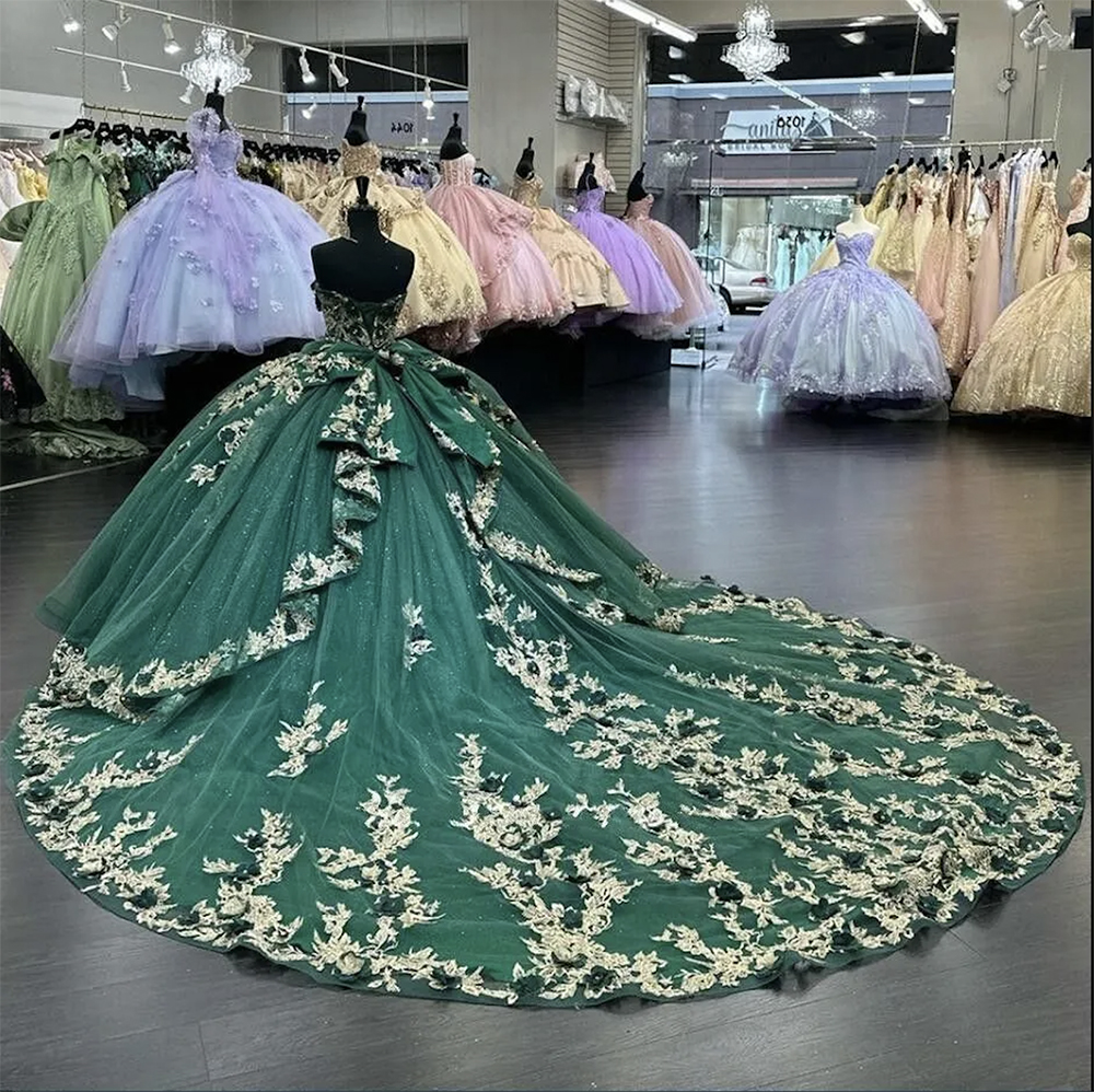2024 Robes de quinceanera vert foncé dentelle appliques balayage train chérie décolleté corset dos doux 16 fête d'anniversaire bal bal formelle robes de soirée