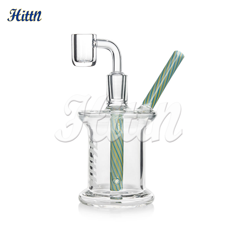 Hittn 5,5 Zoll Mini Dab Rig Rig Flast Glas Bong American Color Rauchwasserleitung mit 14mm Quarz Bangerzubehör gemischtes Farben 2024 Neu