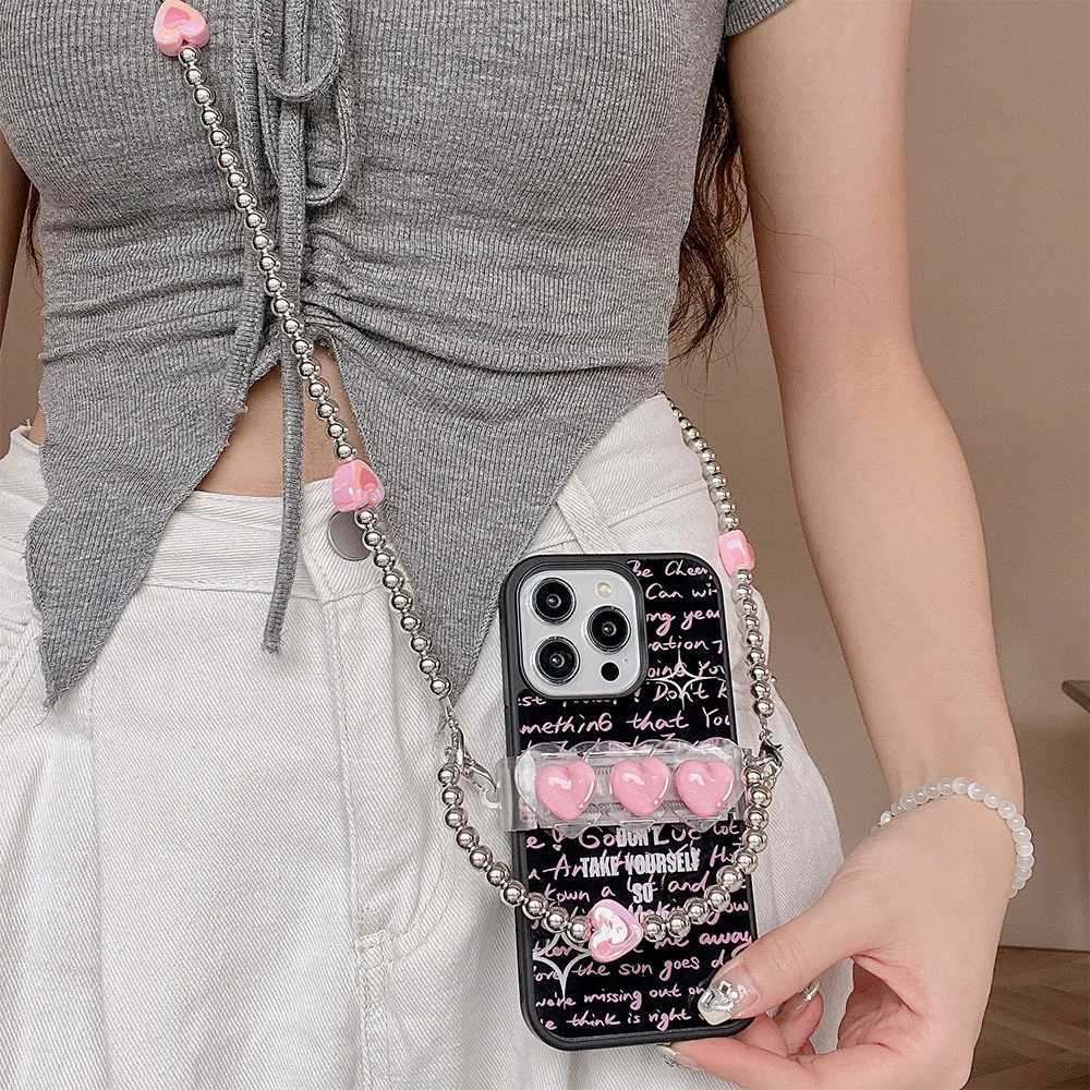 Étuis de téléphone portable Sacs de soirée Corée Bandoulière Bracelet de perles Clip arrière Graffiti Lettre Étui de téléphone pour iPhone 14 13 12 Pro 11 Belle couverture de protection pour femmes J240123