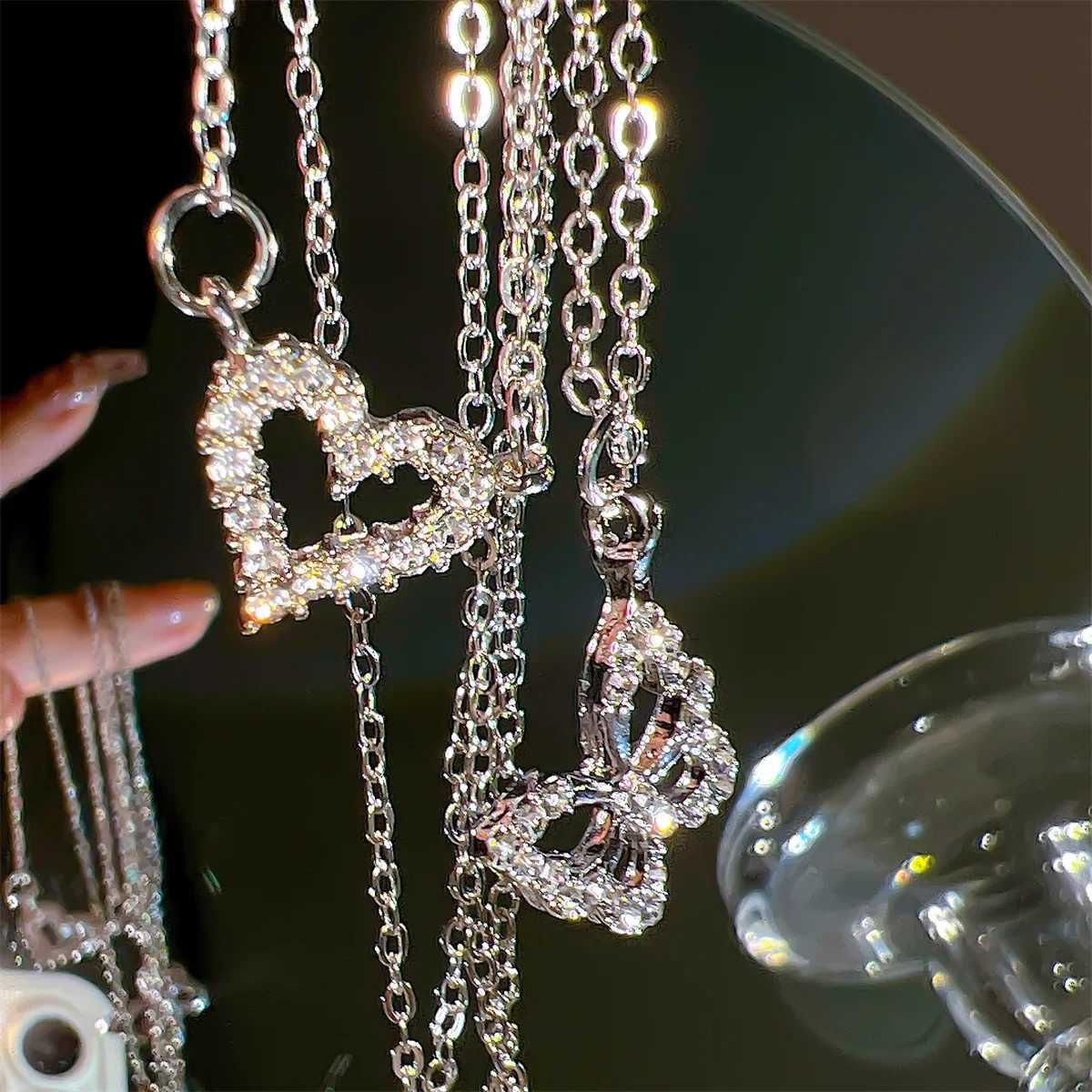 Pendant Necklaces 17KM Fashion Butterfly Heart Zircon Necklace for Women Girls Silver Color Shiny Love Clavicle Chain Necklaces New Trend Jewelry YQ240124