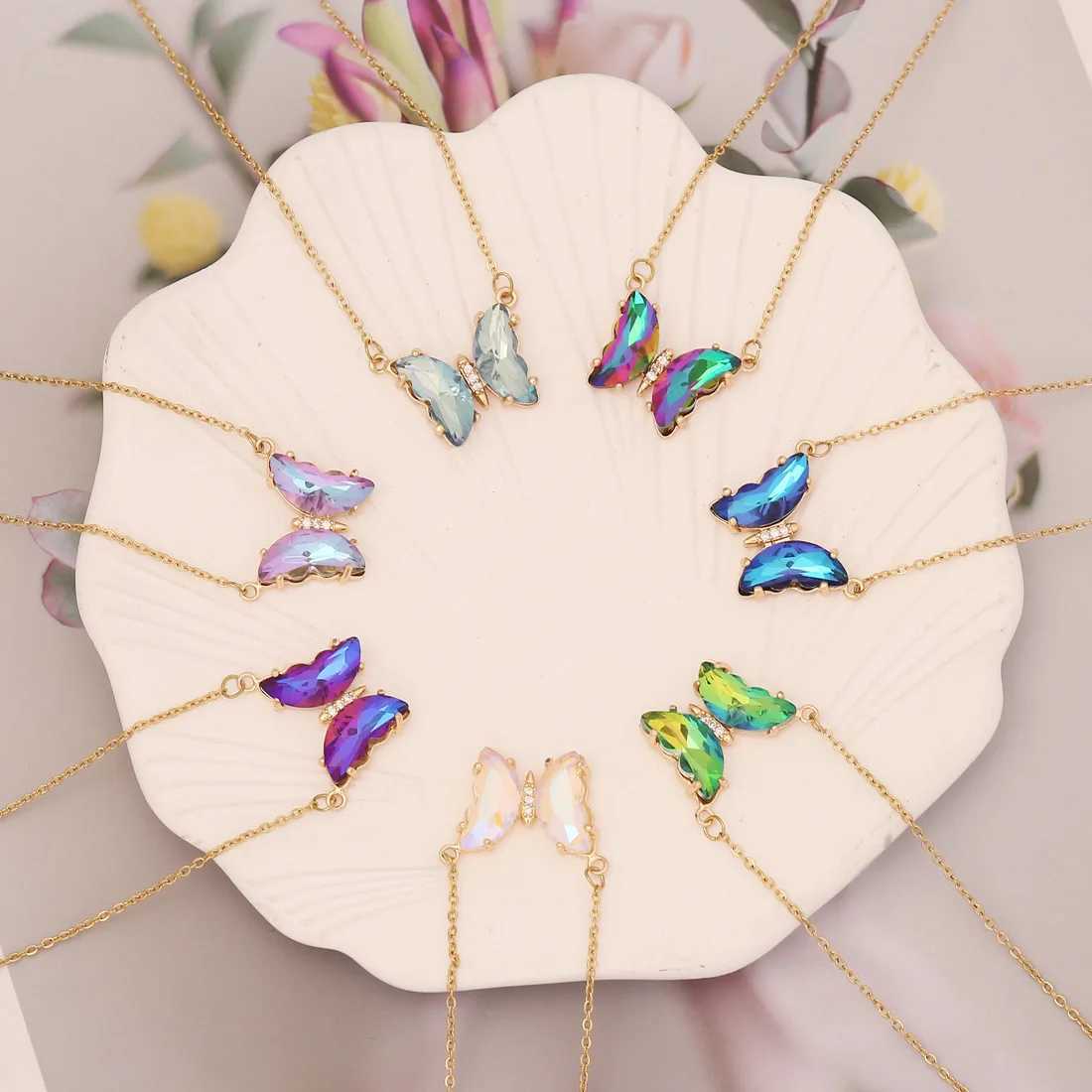 Naszyjniki wiszące luksusowy gradient kolorowy motyl cyrkonż
