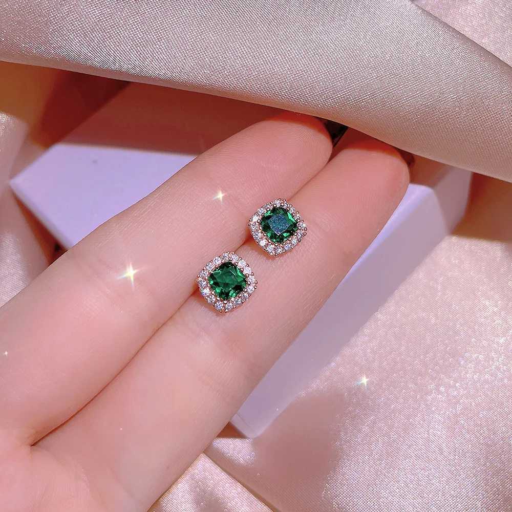Pendanthalsband lyx 925 Silver Needle Emerald Ring Princess Zircon Oval Egged Square Ring Earring Halsband 3st Wedding Jewelry Gift YQ240124