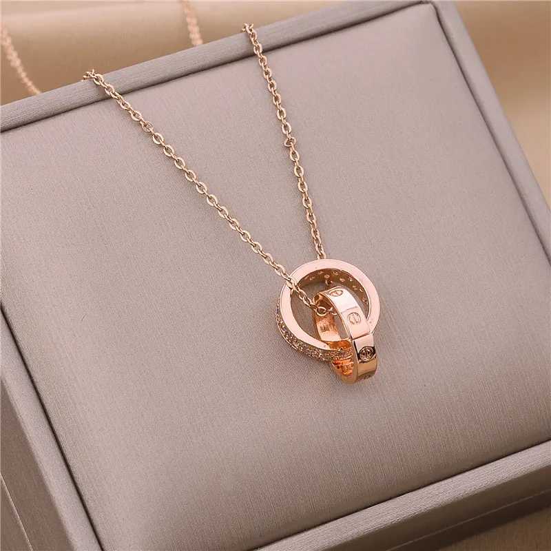 Pendant Necklaces Korean Fashion Trendy Zircon Inlaid Double Loops Cross Pendant Necklaces For Women Ladies Stainless Steel Clavicle Chain Jewelry YQ240124