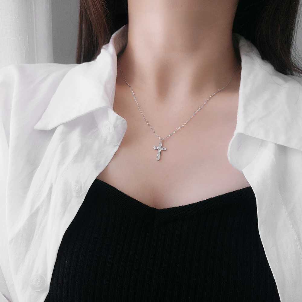 Pendant Necklaces Trumium 925 Sterling Silver Necklaces For Women Jewelry Wedding Fashion Retro Cross CZ Zircon Pendant Necklace Christmas Gift YQ240124