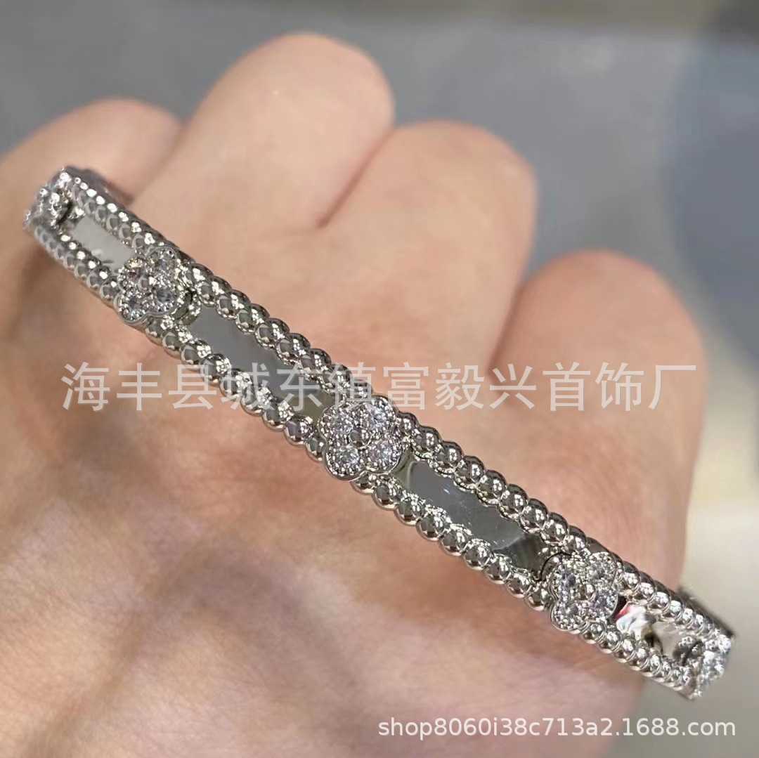 Diseñador Van cl-ap Fanjia Pulsera estrecha con caleidoscopio y trébol de edición alta para mujer, oro rosa de 18 quilates, ancha y llena de estrellas