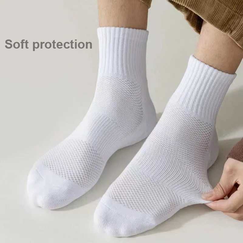 Sports Socks Socks Men's cotton deodorant winter towel bottom with velvet mid-tube white stockings thickened sports basketball socks YQ240126