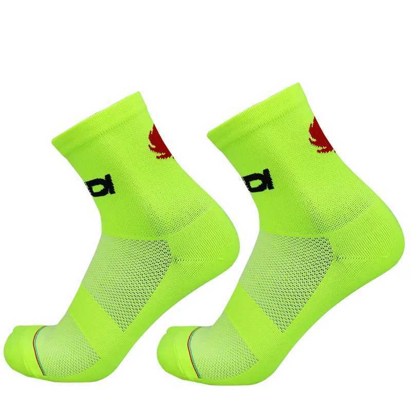 Sports Socks Pro Breattable Racing Bike Socks Outdoor Sports Men and Women Road Cycling Socks Calcetines Ciclismo Hombre YQ240126