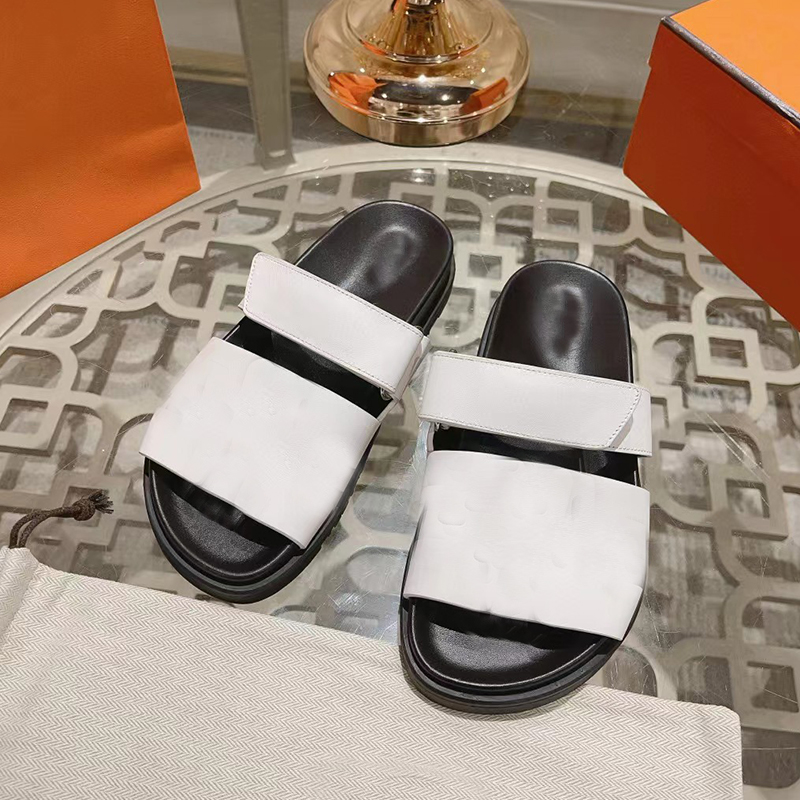 Designer slippers Women's summer platform lightweight open-toed sandals Flat comfortable outdoor beach shoes