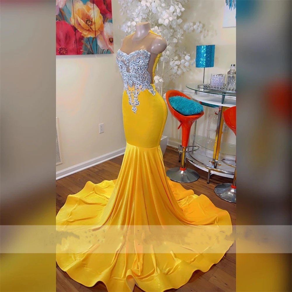 Elegant Yellow Velvet Silver Rainstones Prom Dress For Black Girl Party Evening Elegant Celebrity Mermaid Luxury Masquerade Bal