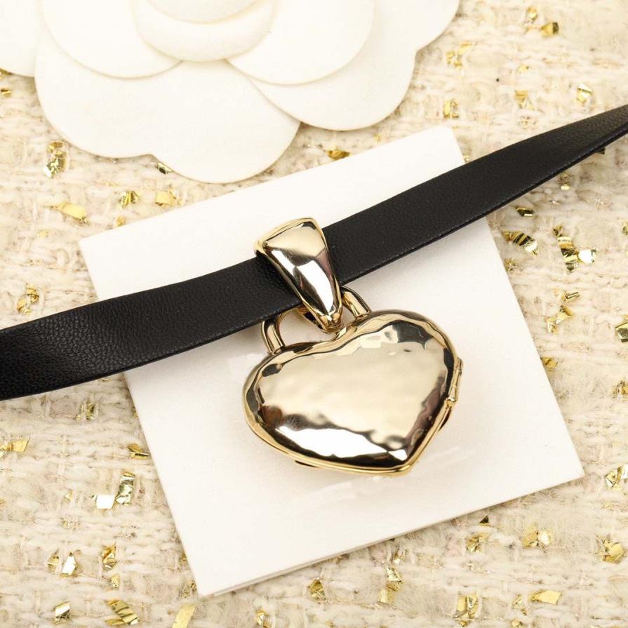 2022 Luxury quality Charm heart shape pendant necklace with black genuin leather in 18k gold plated have box stamp PS4417A222d