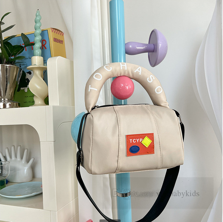 INS enfants lettre imprimée sacs à main garçons filles couleur bonbon sac à bandoulière unique mode enfants sport sacs de messager Z6860