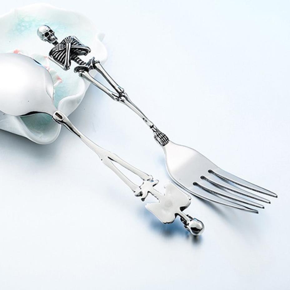 Titanium Steel Skeleton Skull Fork Spoon Tableware Vintage Dinner Table Flatware Cutlery Set Metal Crafts Halloween Party Gifts T2320h
