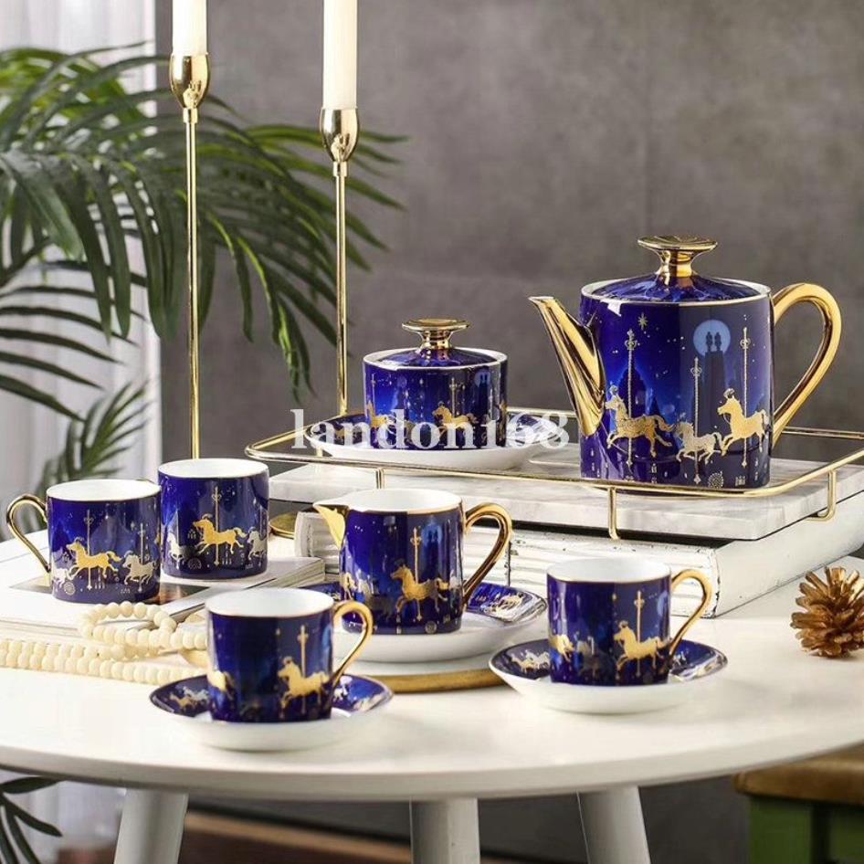 Luxe gouden omrande blauwe kleur Carrousel koffieset Bone china kop en schotels Porseleinen theeservies 15-delig Keramisch servies 323K