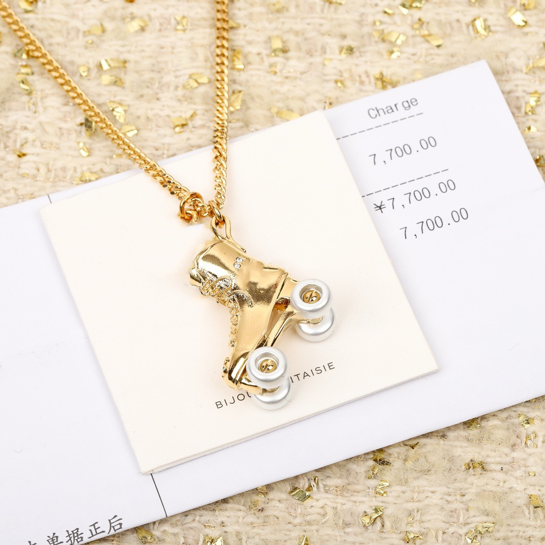 2024 Hot Merk Mode-sieraden Vrouwen Goud Kleur Metalen Ketting Party Licht Goud Kleur Hart Lange Ketting Witte Kralen luxe Merk Hanger Hot Fashion Schoenen Ontwerp