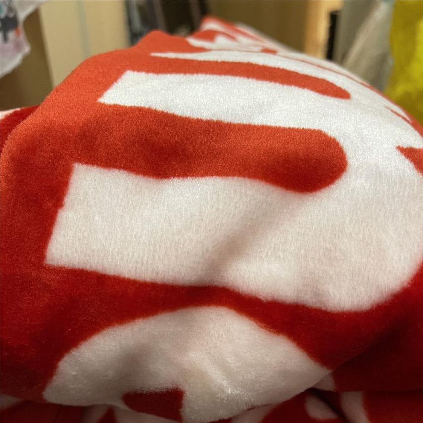 Popularny czerwony biały druk 150x200 cm Kolin koralowy Ket Runki Runki Sofa Płaszczyzna Podróż Ręcznik Ket Conta.