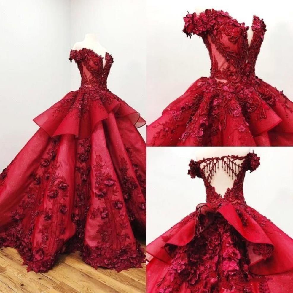 2019 Red Quinceanera Dresses Ball Gown Off Shourdeld3D Flollal Apphed Beads Girls Pageant GownsフォーマルプロムドレススイープトレインBC265W
