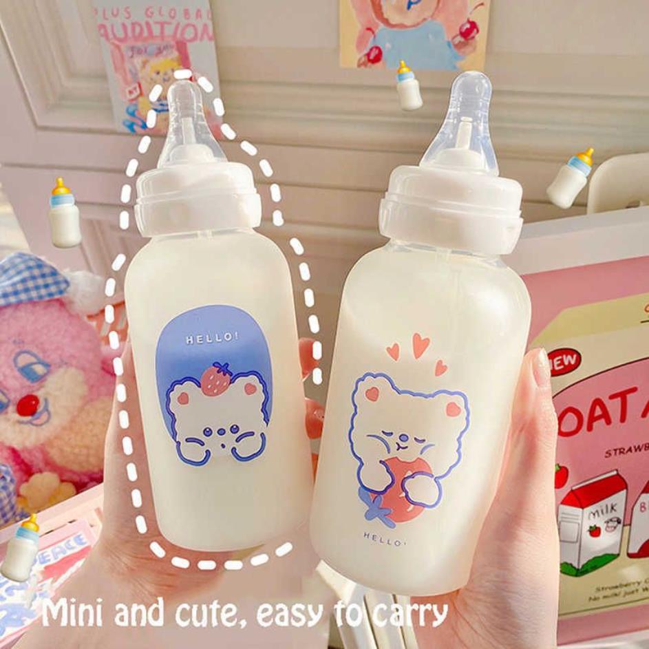 Nette Cartoon Erdbeere Bär Glas Schnuller Wasser Flasche Stroh Tasse Für Erwachsene Kinder Milch Frosted Flasche Baby Fütterung Flaschen 211241x