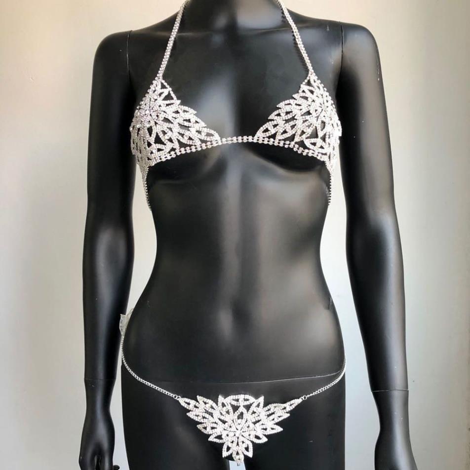 New Sexy Chain Bra Body Jewelry Crystal Bikini Set Beach Lingerie Outfit Harness Bling Thong for Women Holiday T200508284a