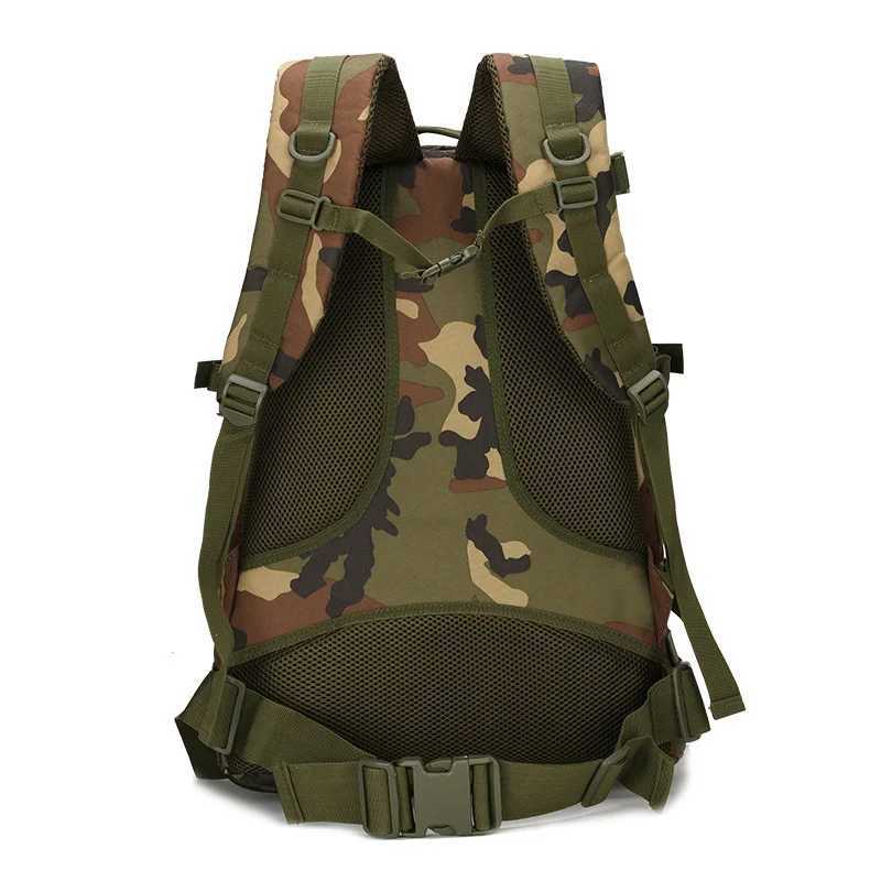 Wandertaschen Taktischer Outdoor-Rucksack / Tasche / Rucksack / Rucksack / Angriffskampf-Tarnung Molle Verbesserter taktischer 3D-40L-Rucksack YQ240129