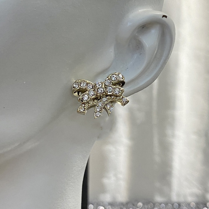 Projektant luksusowe nowe mosiężne kolczyki słynne francuskie markę klasyczna podwójna litera wisiorek inkrustowany diamentowy urok biżuteria dziewczyna moda wykwintny prezent