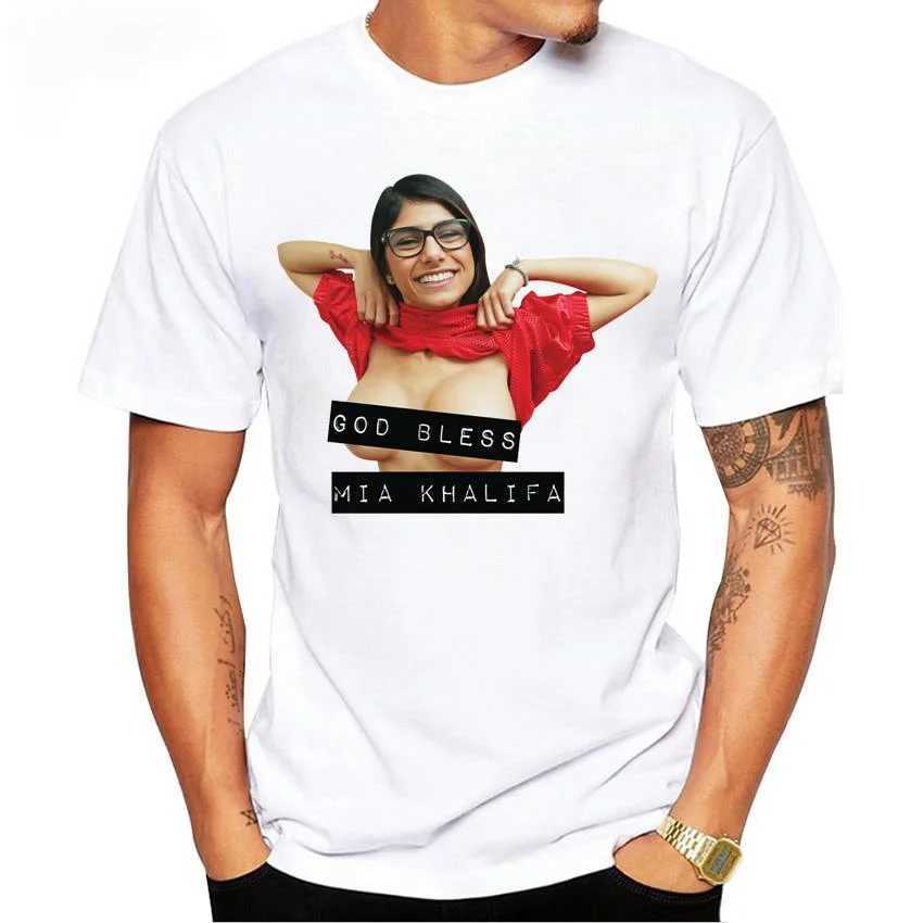 T-shirt da uomo Mia Khalifa Suck Corn Humor Stampa T-shirt Moda estiva Uomo Manica corta Divertente Casual Top bianchi Vintage Hip Hop Style Boy Tees