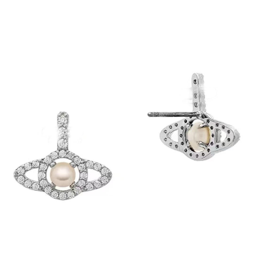 Saturn Charm Luxury Classic Cross Brand Designer Geometry Celebrity Round Water Diamond Earrings Wedding Party Jewelry