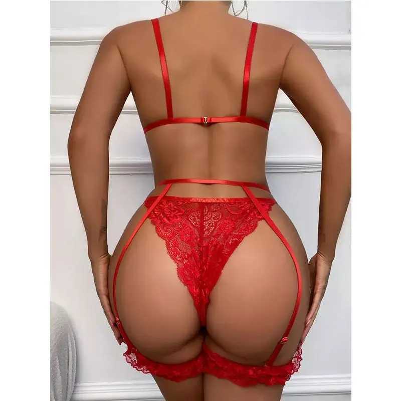 Andra trosor 2022 heta strumpeband underkläder set porr kvinnor erotiska kläder multistil spets djupt v bodysuit transparent bh thong underkläder set yq240130