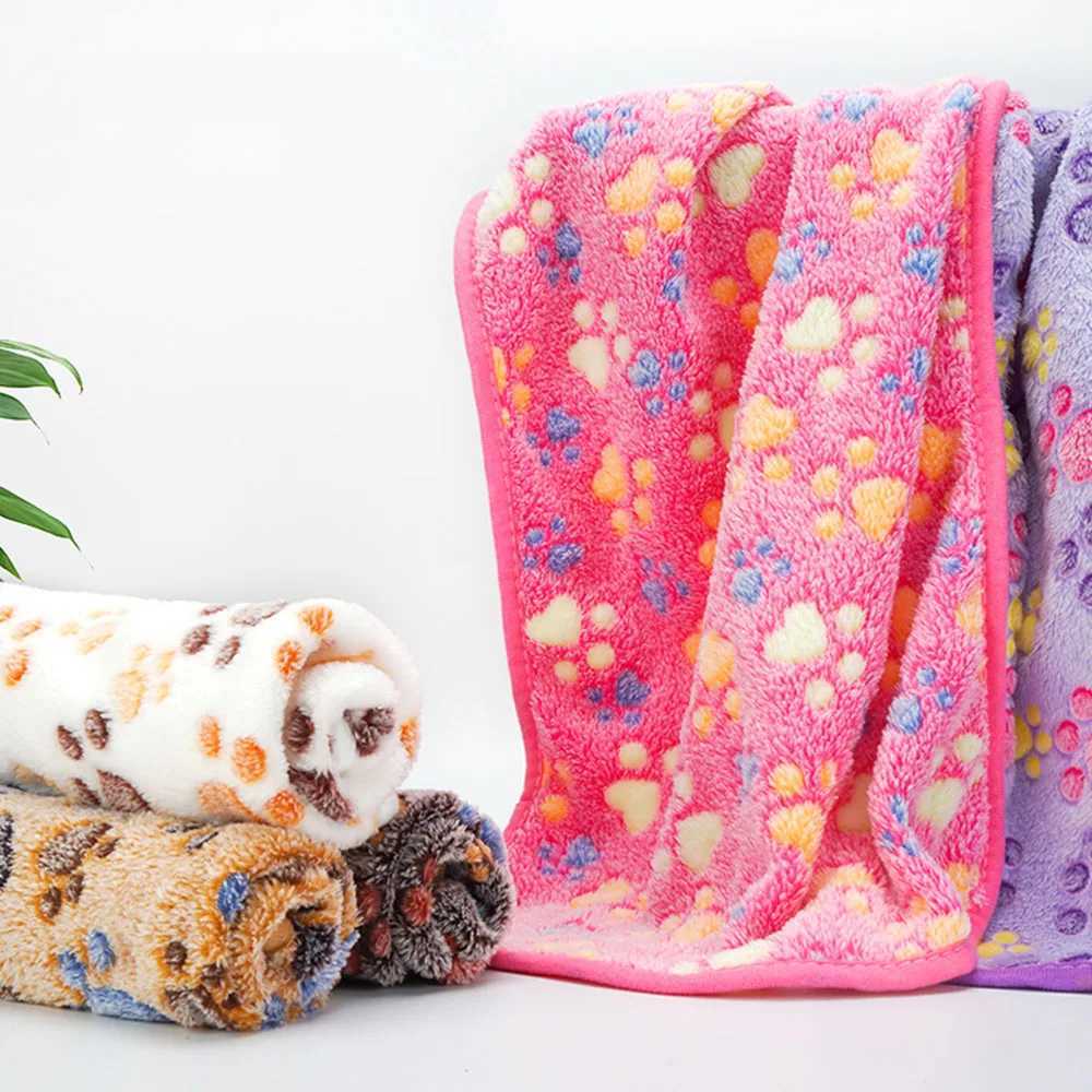 Dog Apparel Pet Dog Bed Blanket Soft Fleece Cat Cushion Blanket Towel Winter Warm Paw Print Puppy Dog Sleeping Cover Blanket For Dog Cat Mat