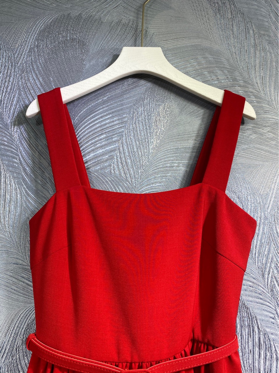 10026 XL 2024 Runway-jurk lente zomerjurk spaghetti rood zwart merk dezelfde stijl damesjurk mode hoge kwaliteit LT
