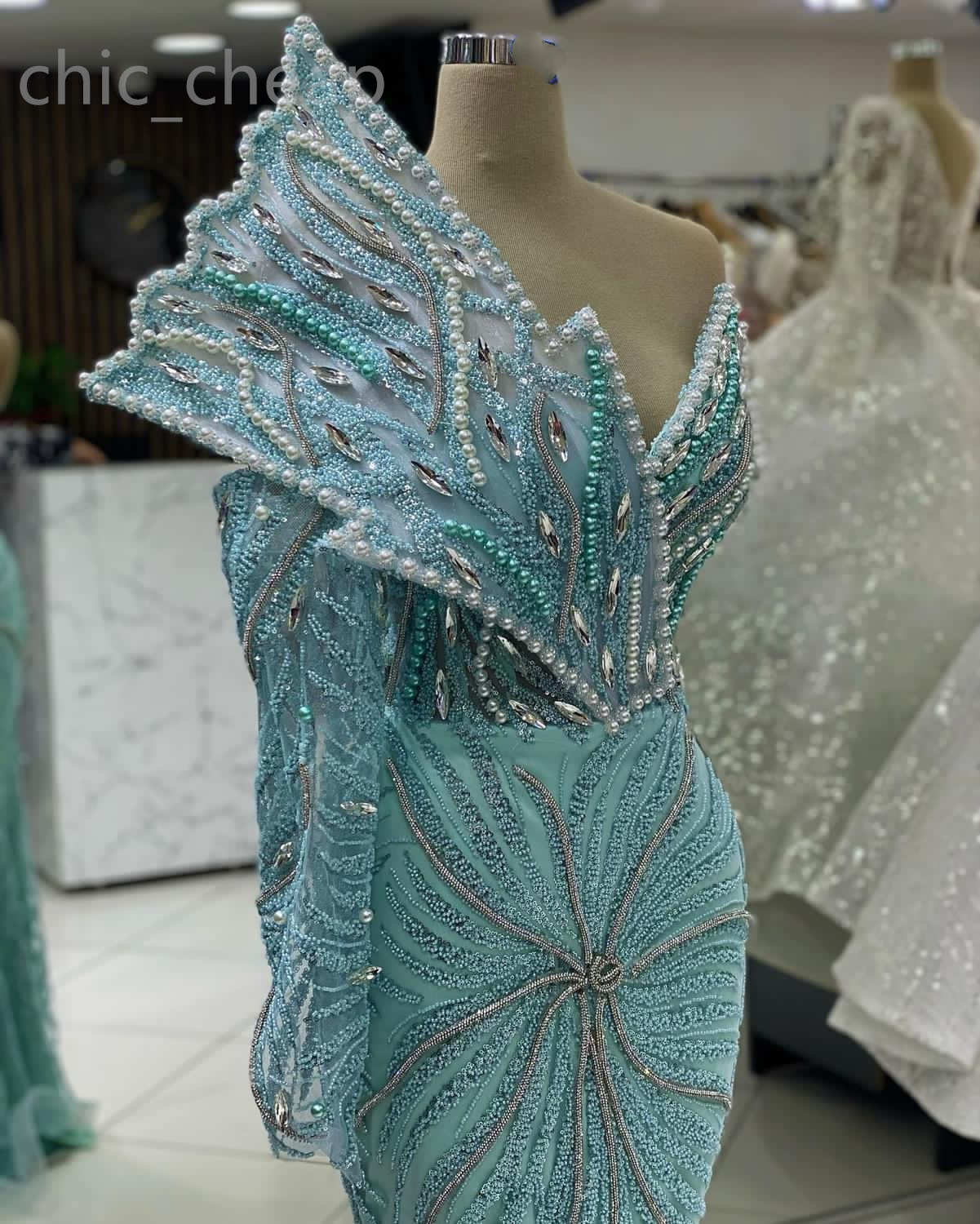 2024 Aso Ebi Sky Blue Sirena Abito da ballo con perline Cristalli Una spalla Serata formale Festa Secondo ricevimento Compleanno Abiti di fidanzamento Abiti Robe De Soiree ZJ80