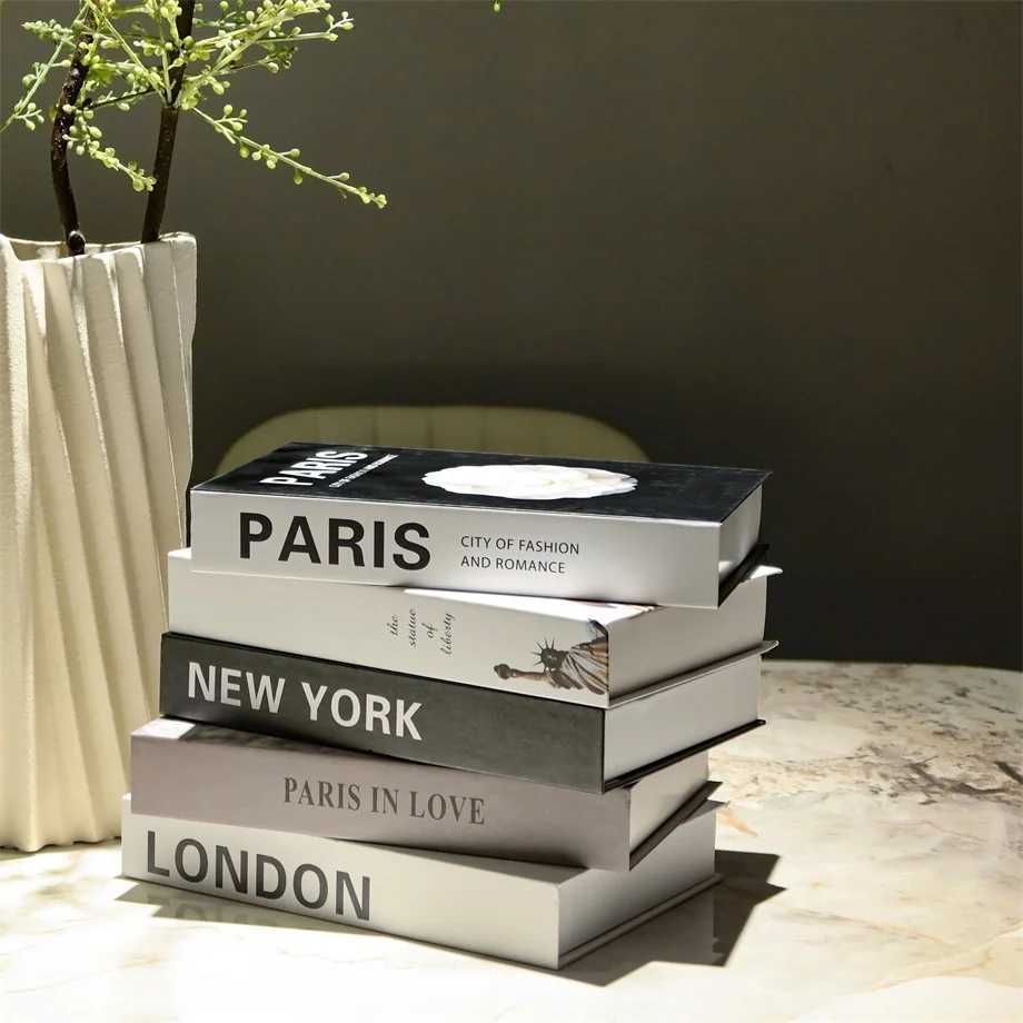 Autres accessoires de décoration de table Faux livres de luxe Simulation Paris Londres New York Café Marque Villa Hôtel Décor à la maison Accessoires de tournage YQ240129