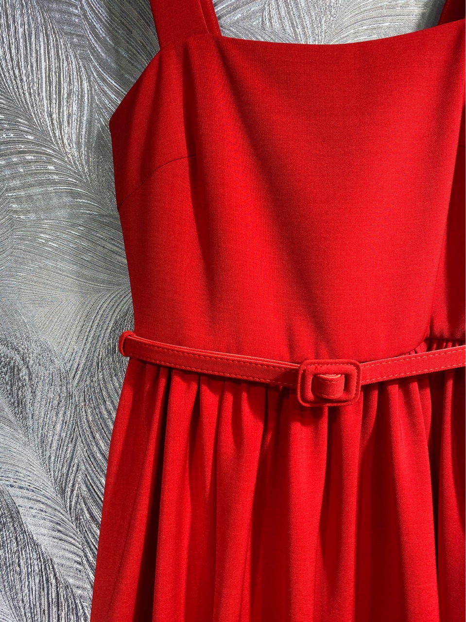 10026 XL 2024 Runway-jurk lente zomerjurk spaghetti rood zwart merk dezelfde stijl damesjurk mode hoge kwaliteit LT