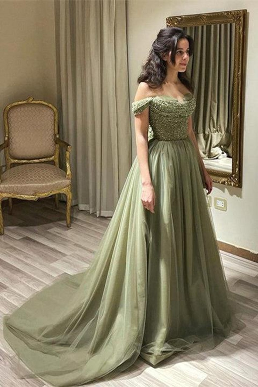 Olivgrön en linje prom klänningar elegant off axel paljetter pärlor topp chiffong kjol långa kvällsklänningar kvinnor brudtärnor klänning formella vestidos bc18138