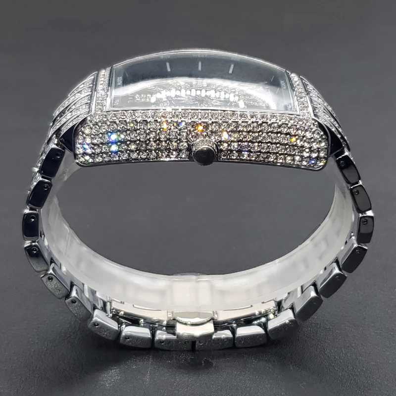 Andere Uhren Klassische 55mm Schwarzes Zifferblatt Armbanduhr Männer Berühmte Marke Diamant Silber Quarzuhr Original Ice Out Glänzende Wasserdichte Uhr 2023 Neue J240131