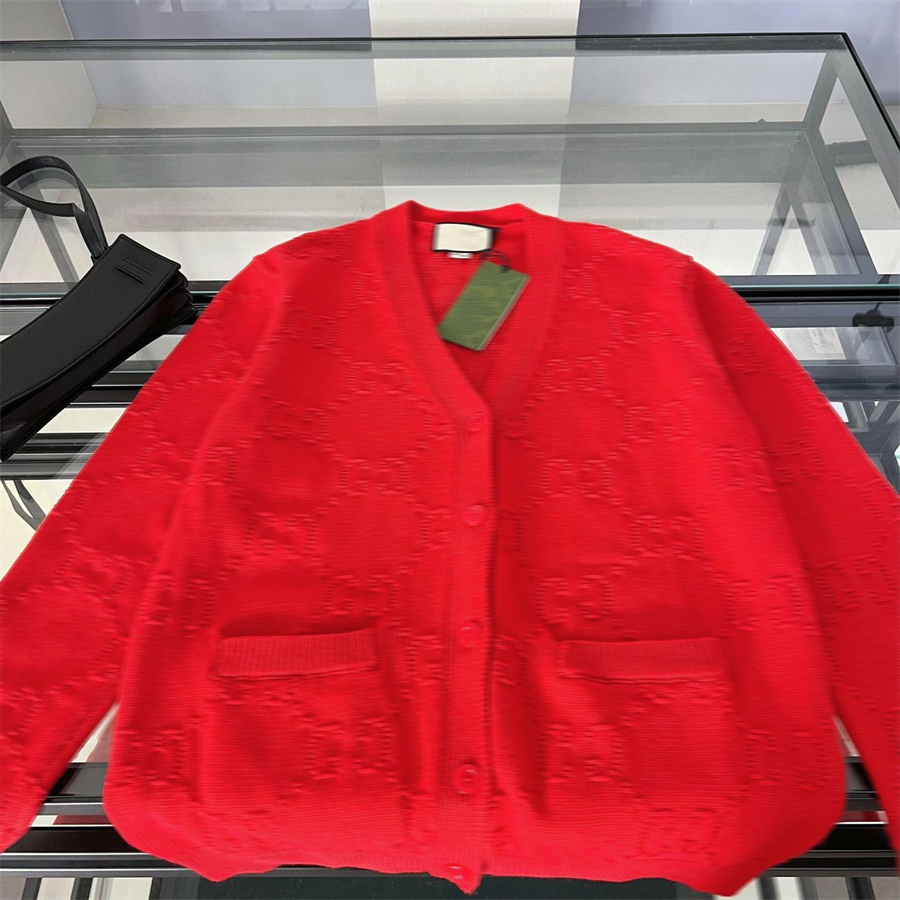Pull femme designer automne/hiver pull en tricot cardigan classique basique rouge col en V poche broderie 3D ample décontracté polyvalent