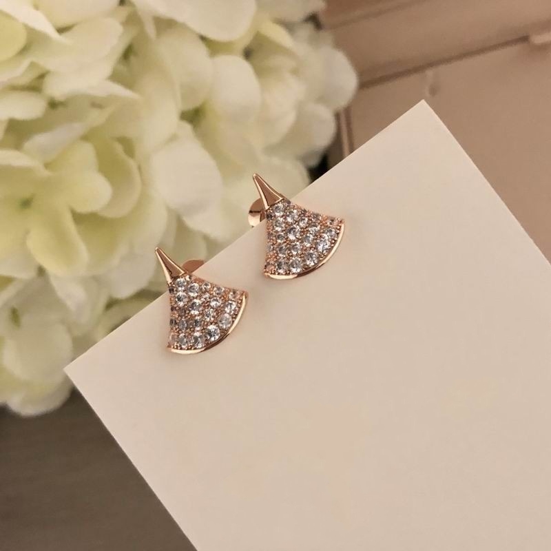 2024 women fashion cute lovely gold thin stainless steel chain high quality diamonds crystal fan Pendant necklace earring suit