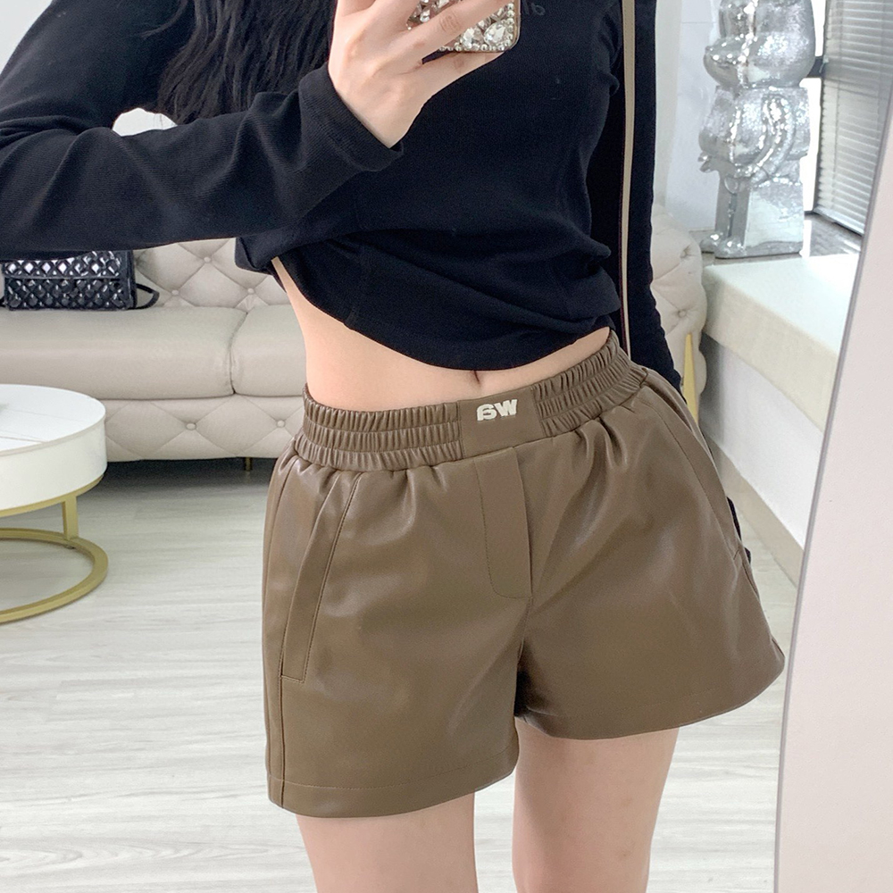 Designer Women's Shorts Embroidery Letter Elastic Waist Design Fashionable Versatile Spring Summer Women's Cute Style Leather Shorts