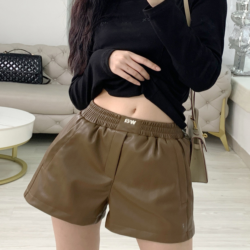 Designer Women's Shorts Embroidery Letter Elastic Waist Design Fashionable Versatile Spring Summer Women's Cute Style Leather Shorts