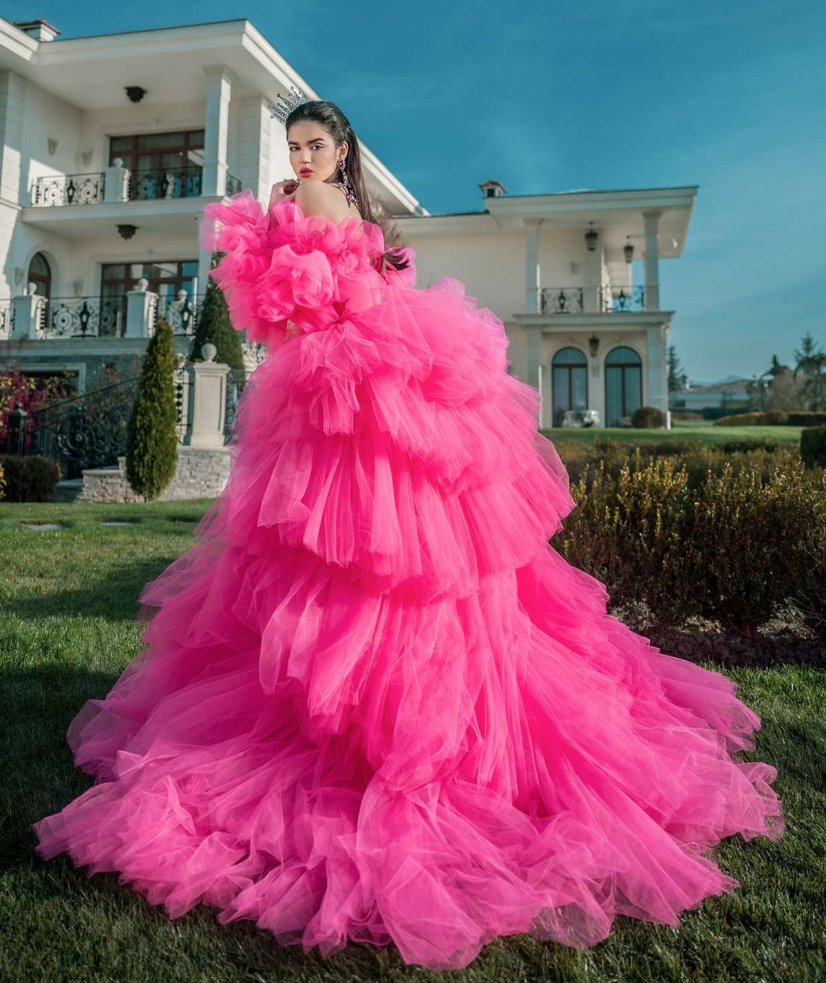 Charming One Shoulder Prom Dress Puffy Ruffles Tiered Tulle Formal Evening Gowns Photography Robe De Soiree