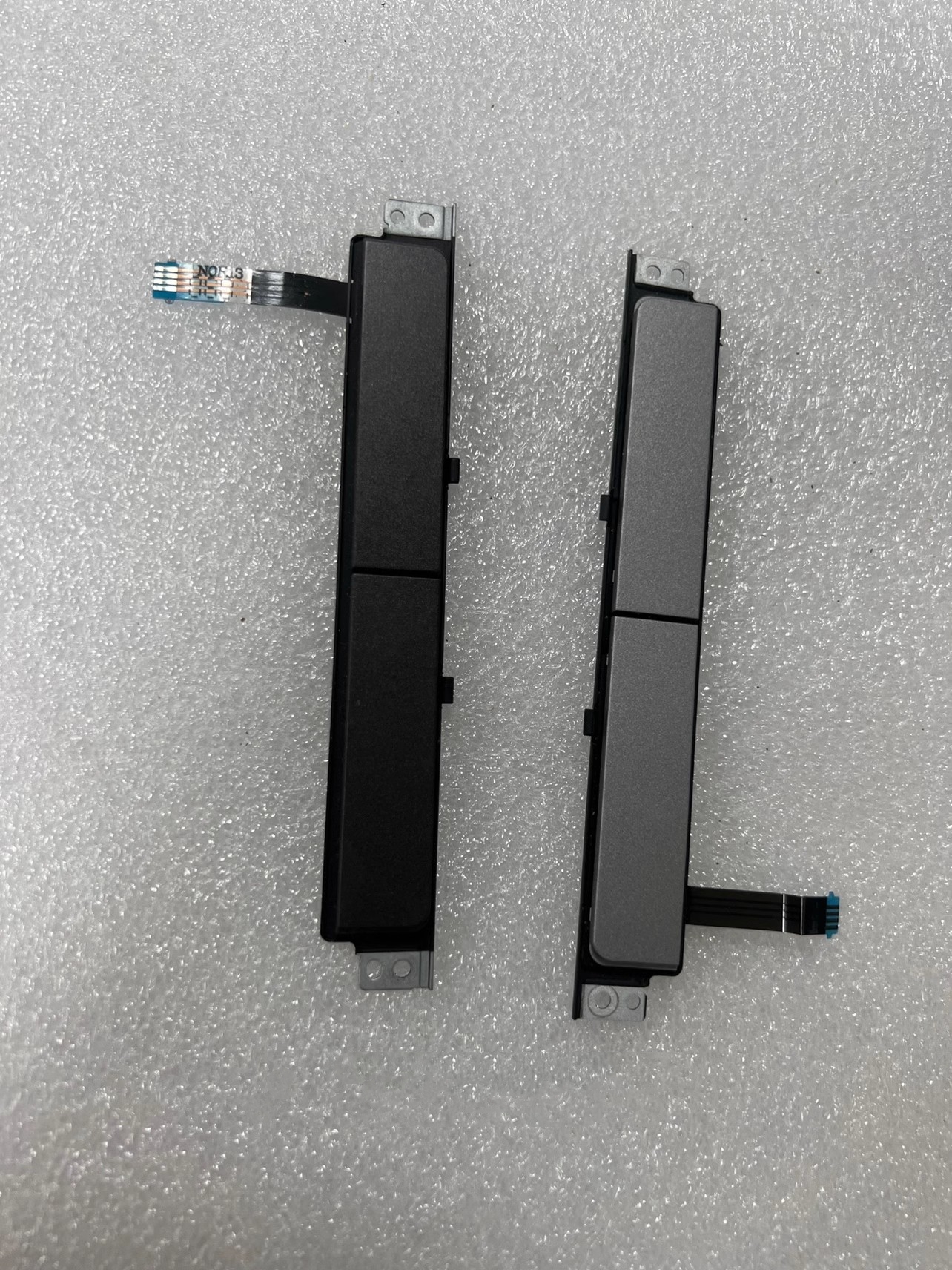 Bezpłatna wysyłka Nowe oryginalne przyciski Latitude 5300 Touchpad po lewej i prawej CN-00CJCY 0HC9TG