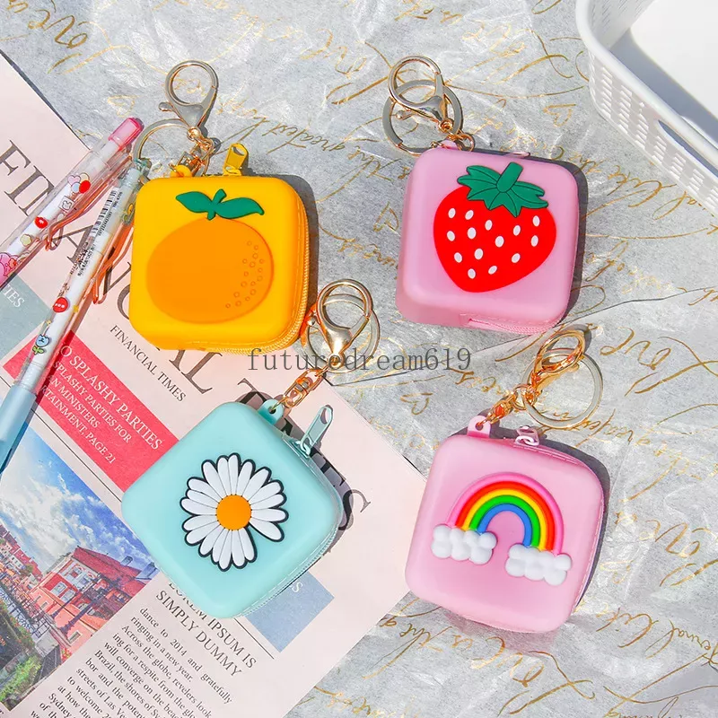 Coin Purses Bag Keychains Silicone Wallet Key Chains Rings Fashion Animal Rabbit Dog Daisy Flower Rainbow Strawberry Orange Egg Keyrings Accessories