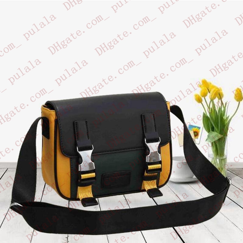 Designer Bag Mens Shoulder Bags Porthylles Messenger Cross Body Bag Small Flapps Fashion Leather Flera färger Skolbagsare Mens Womens Handbag Purse